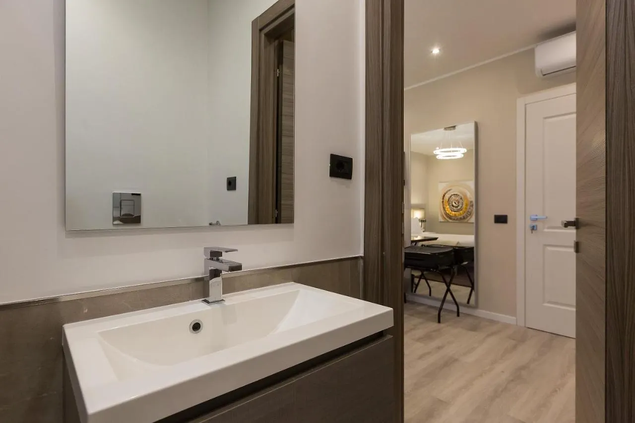 Clementi Portrait Otel Roma