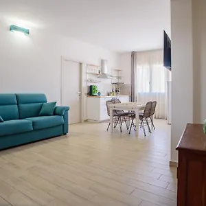  Apartment Station - Fanale Italy