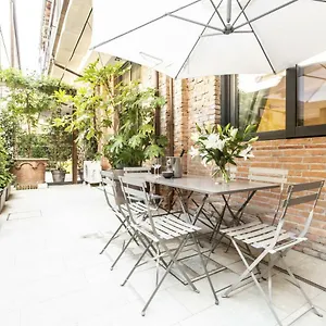 Apartment Elegant Fornasa Vecia, Canal View With A Beautiful Garden R&r Italy